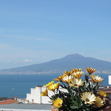 La Casa Nel Cortile Bed & Breakfast Vico Equense Exterior photo