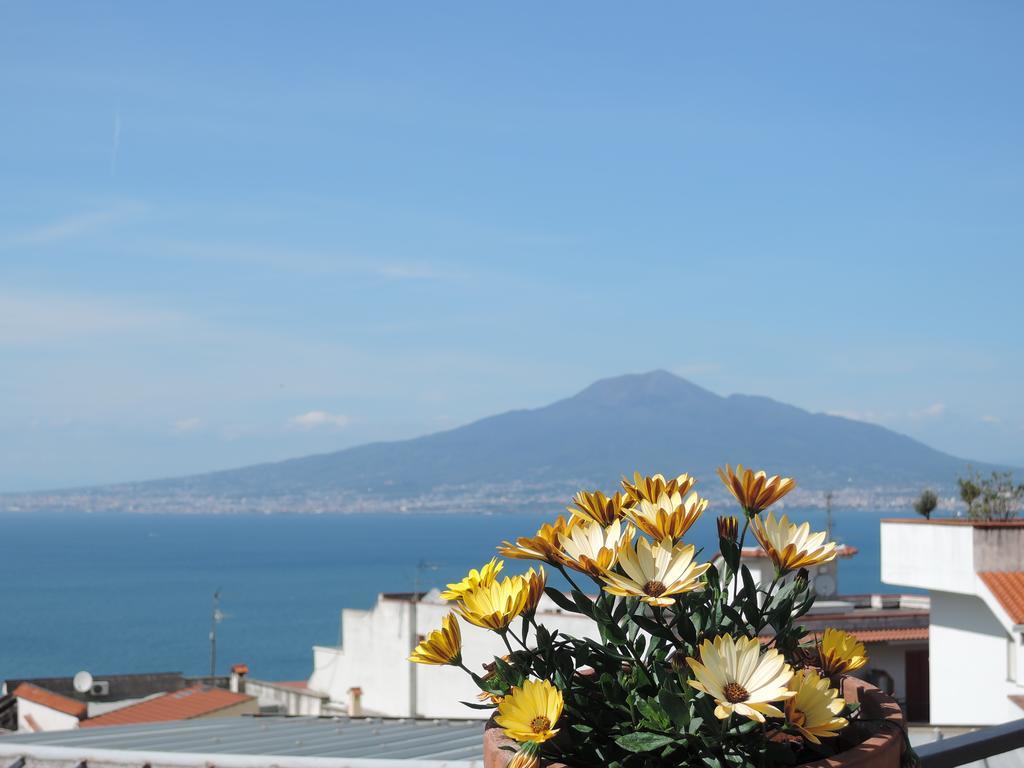 La Casa Nel Cortile Bed & Breakfast Vico Equense Exterior photo